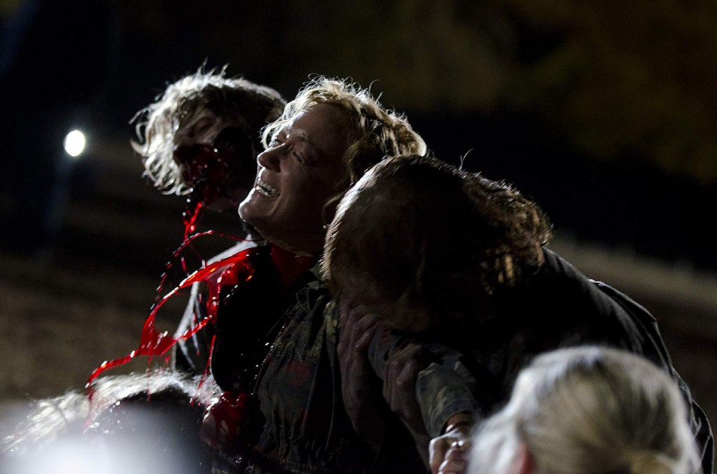 Les zombies ont attrapé Patricia (Jane McNeill)